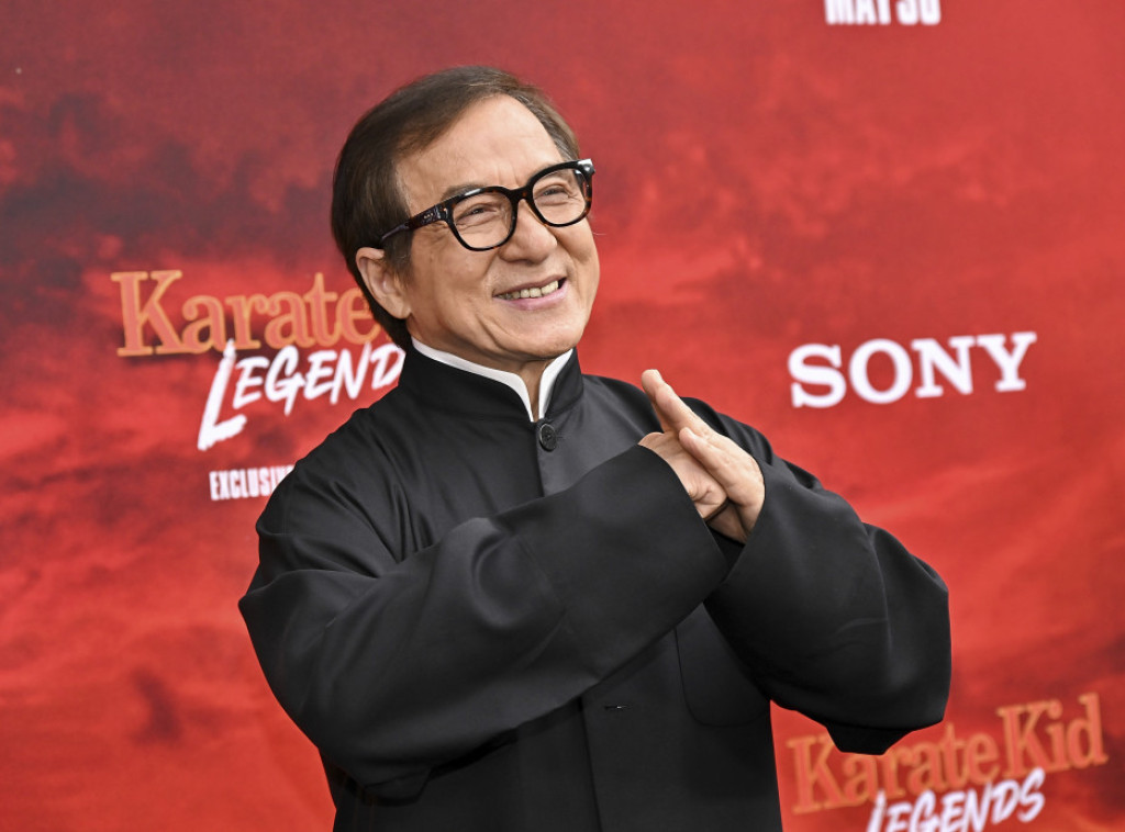 Svetska karate federacija dodelila crni pojas Džekiju Čenu i Ralfu Makiju