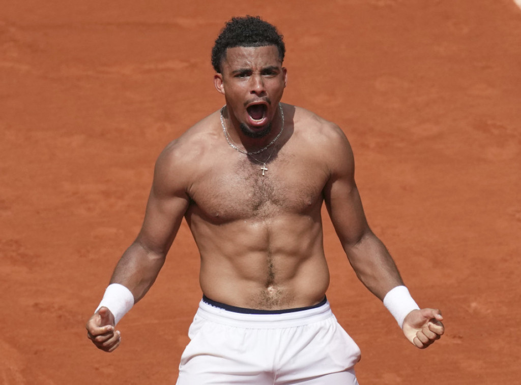 Zverev i Fis u trećem kolu Rolan Garosa, De Minor i Menšik eliminisani