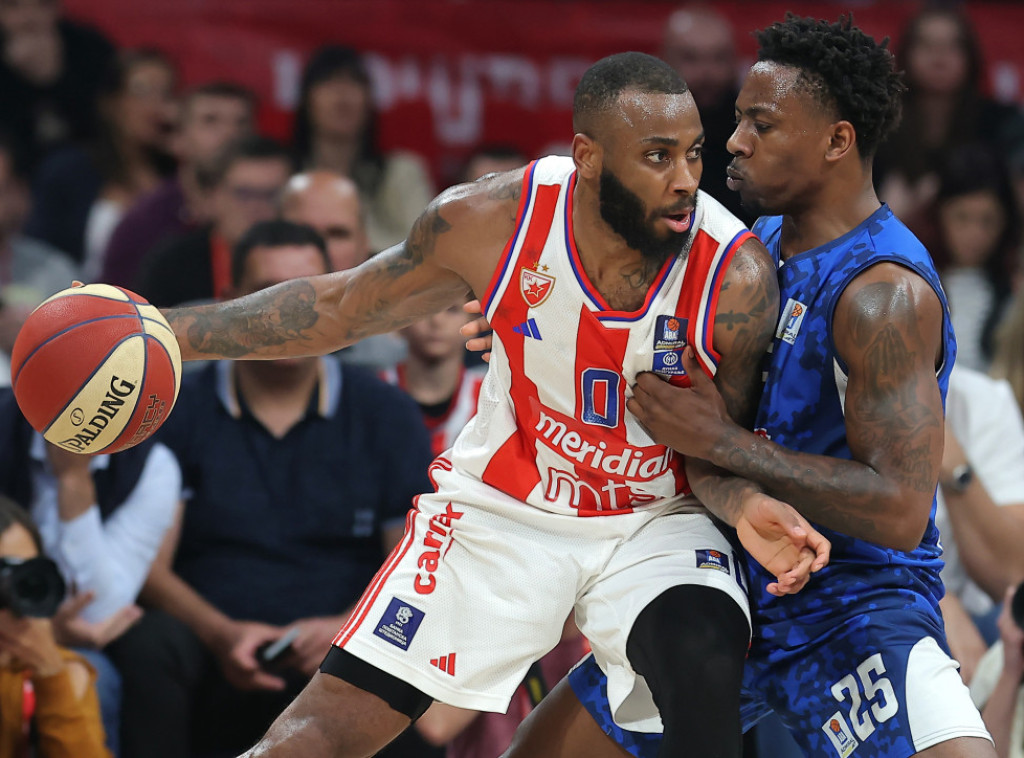 Košarkaši Zvezde "uzvratili udarac" Budućnosti, majstorica u Podgorici za finale