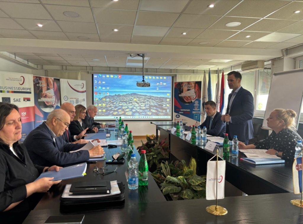 Mali na sastanku Socijalno-ekonomskog saveta: Minimalna zarada nastaviće ubrzano da raste, do kraja 2027. 650 evra