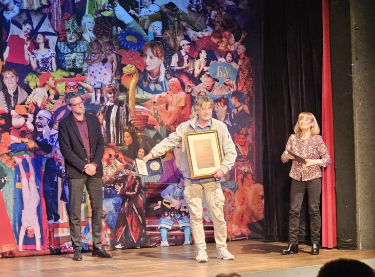 Milanu Karadžiću uručena nagrada "Slobodanka Caca Aleksić"