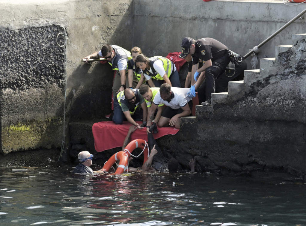 Sedmoro migranata iz Zapadne Afrike poginulo u blizini Kanarskih ostrva