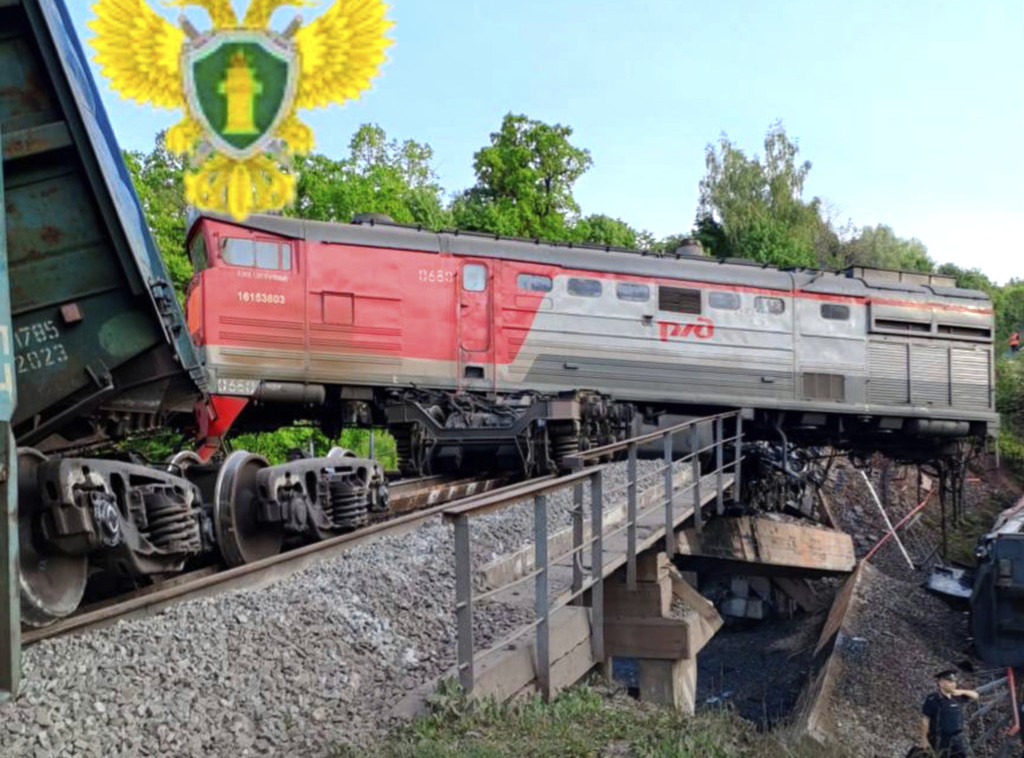 Guverner Aleksandar Bogomaz: Uzrok urušavanja mosta u Brjanskoj oblasti bila eksplozija