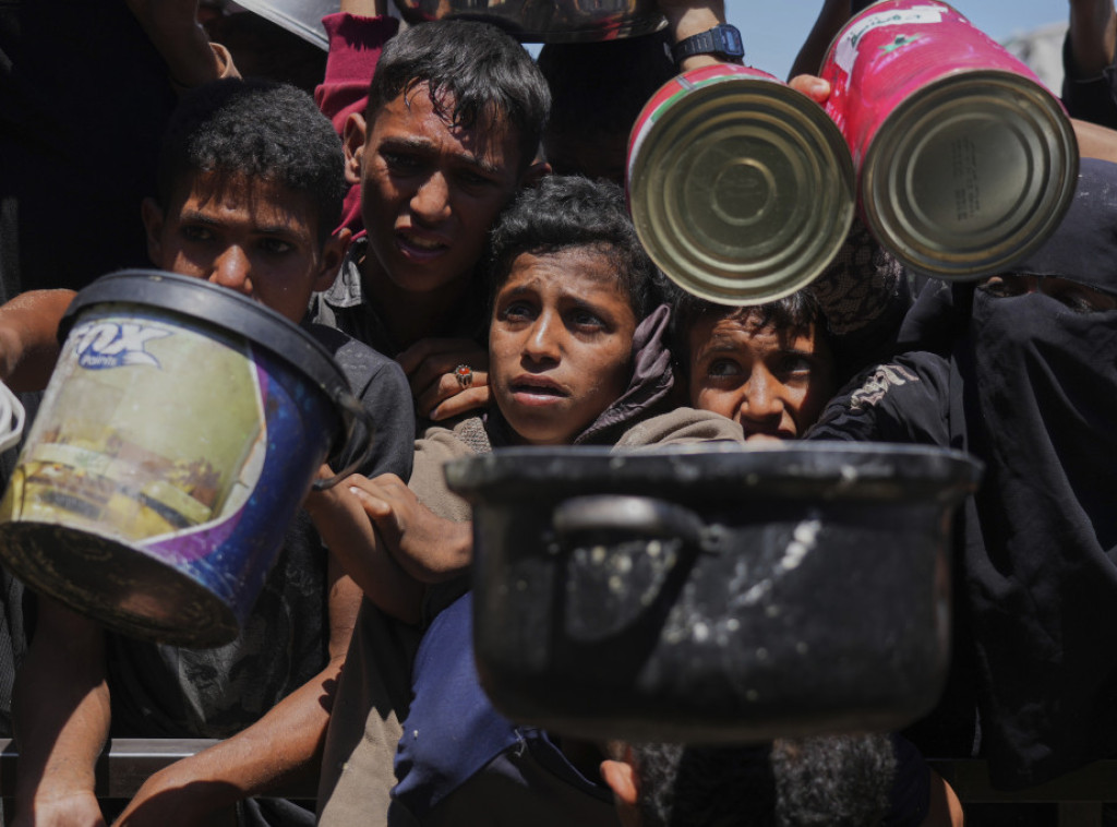 Grupa za pomoć Gazi koju podržava Izrael: Podeljeno 18.500 paketa hrane za 2 sata