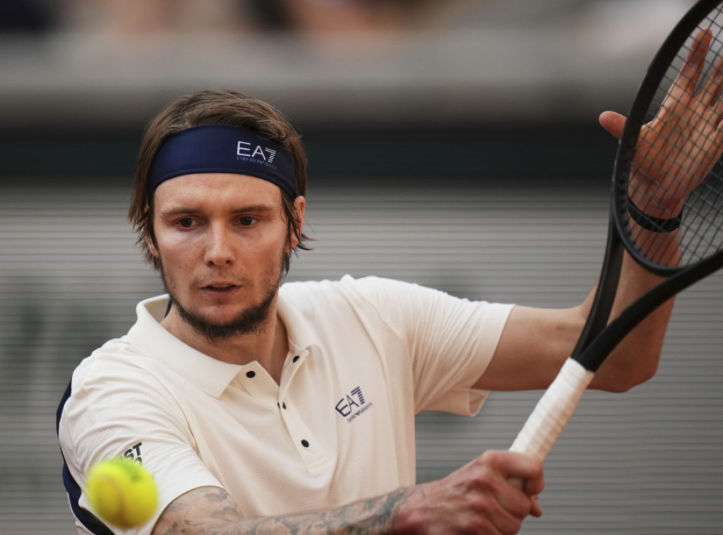 Aleksandar Bublik pobedio Džeka Drejpera i prošao u četvrtfinale Rolan Garosa