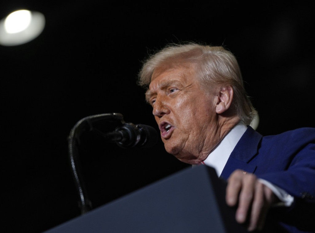 Tramp okrivio graničnu politiku Bajdena za napad na proizraelski protest u Koloradu