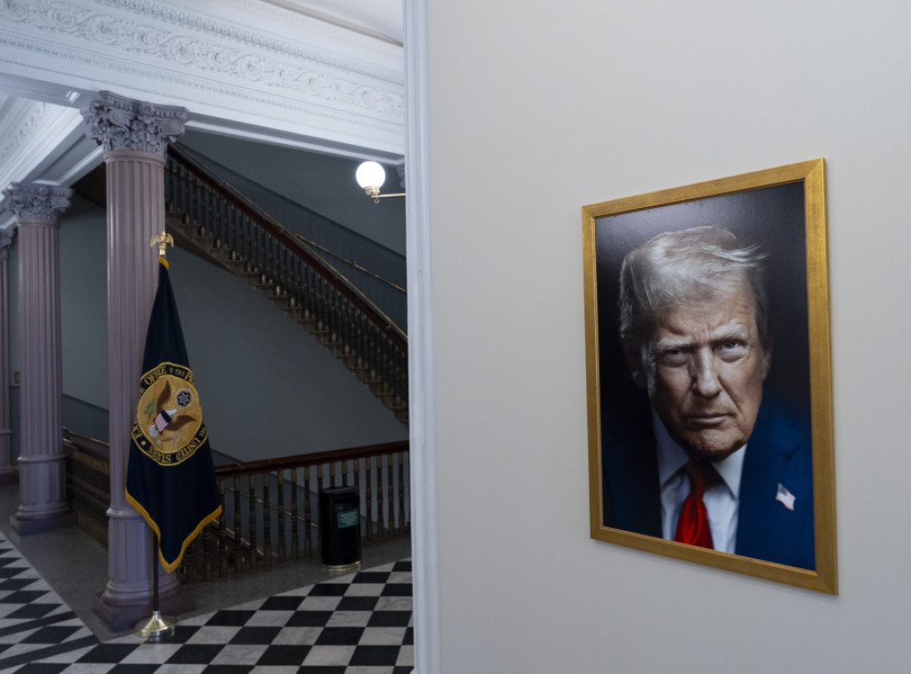 Bela kuća objavila novi zvanični portret Donalda Trampa