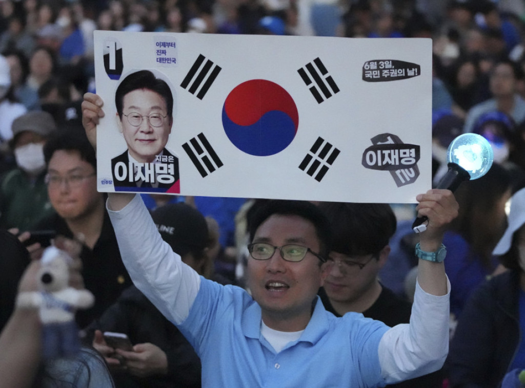 Ankete u Južnoj Koreji predviđaju pobedu Li Džaea Mjunga na predsedničkim izborima