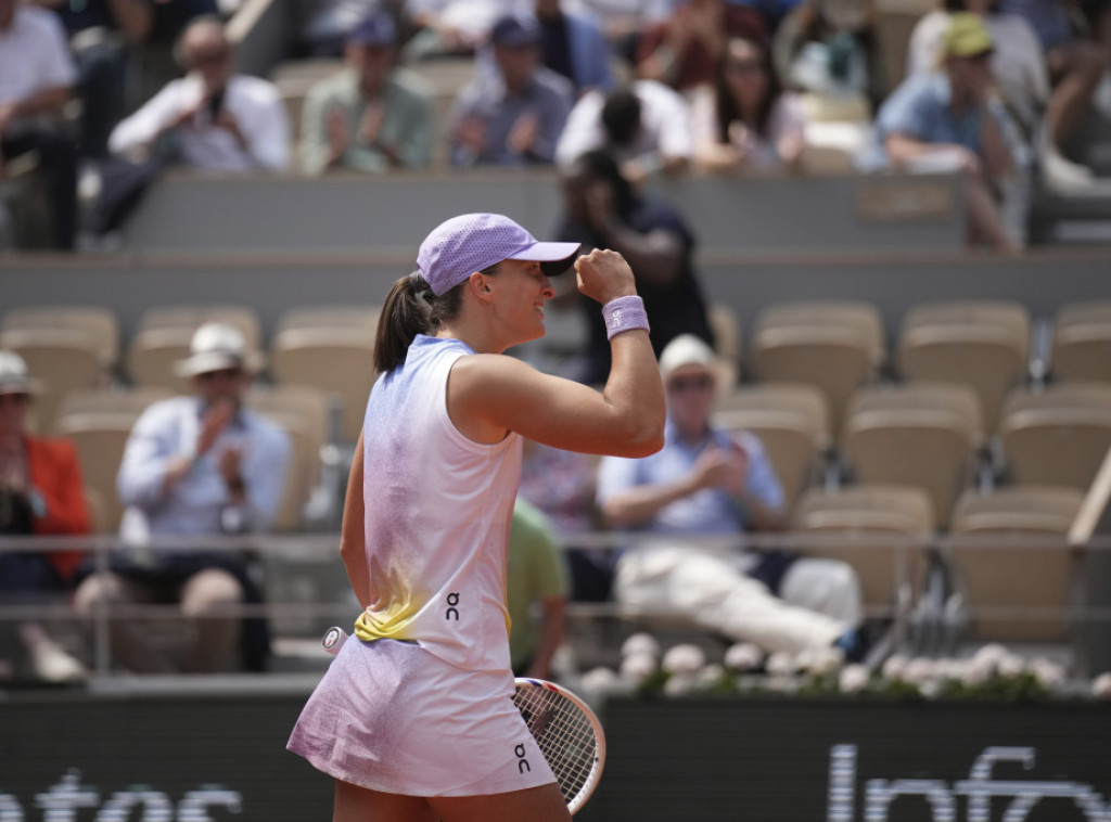Poljska teniserka Iga Švjontek u polufinalu Rolan Garosa