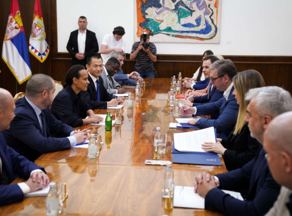Vucic, IMF delegation discuss key reforms for Serbia's economic growth