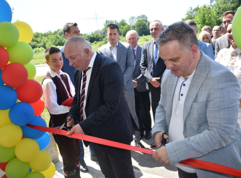 Stanković i Nedinić otvorili novi vrtić u okviru PU "Golub" u Petrovcu na Mlavi