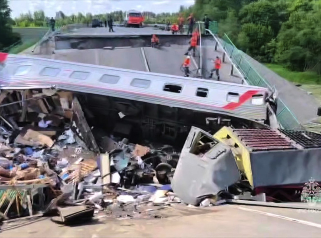 Članovi porodica poginulih u urušavanju mosta u Brjanskoj oblasti dobiće 12.000 evra