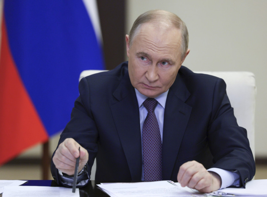 Putin potpisao zakon o kaznama za prodaju energetskih pića deci