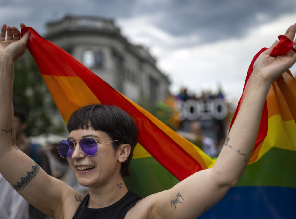 Poljaci na Prajdu podržali LGBT zajednicu posle pobede konzervativca Navrockog