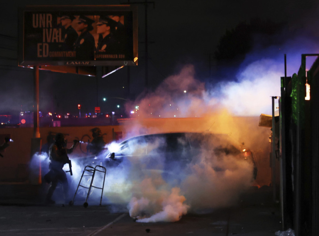 Administracija SAD šalje 2.000 vojnika Nacionalne garde u Los Anđeles zbog nereda