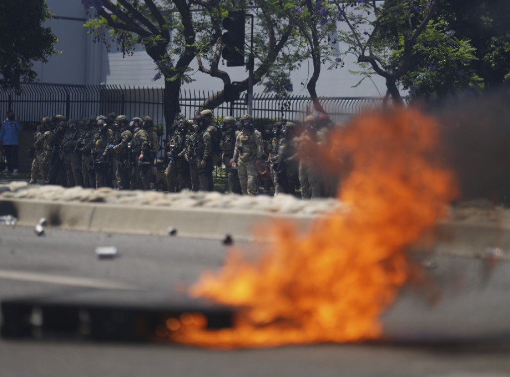 Više od 10 ljudi uhapšeno u Los Anđelesu zbog toga što se nisu razišli sa protesta