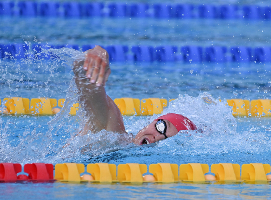 Kanadska plivačica Samer Mekintoš oborila svetski rekord na 400 metara slobodno
