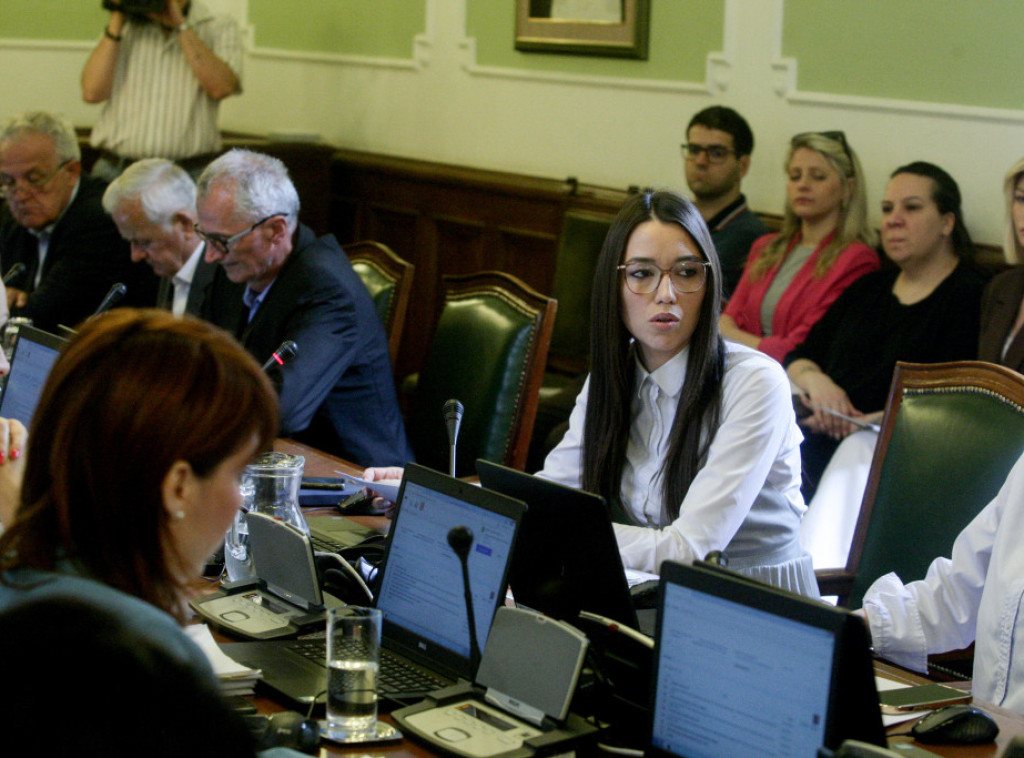 Odbor za informisanje predložio Skupštini da prihvati tri medijska zakona