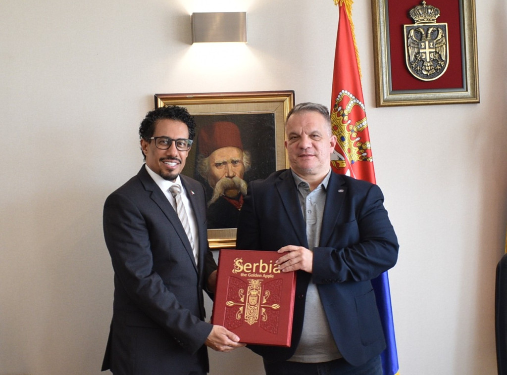 Dejan Vuk Stanković i ambasador Ujedinjenih Arapskih Emirata  o unapređenju prosvetne saradnje