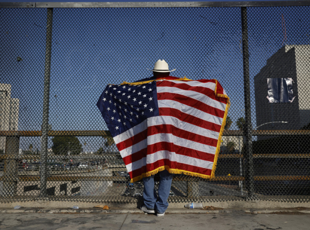 Guverner Kalifornije tužiće Trampa zbog raspoređivanja Nacionalne garde u LA