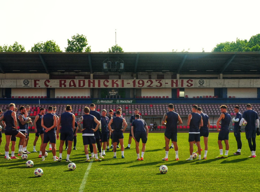 Fudbaleri Srbije odradili trening u Nišu uoči meča sa Andorom