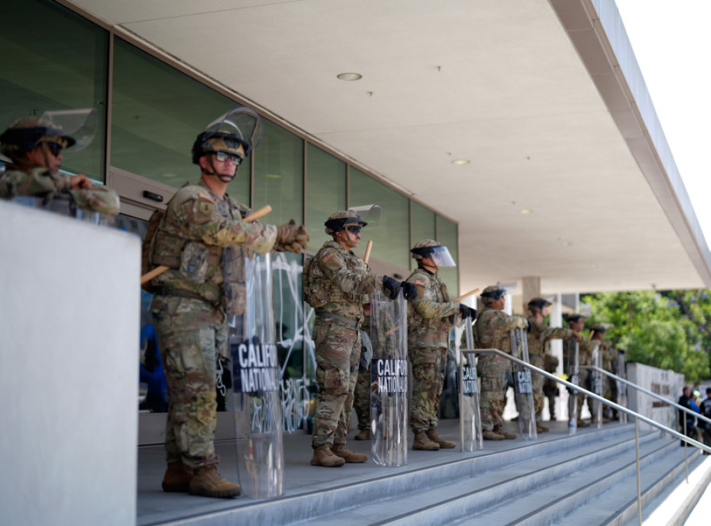 Američka vojska potvrdila da će u Los Anđelesu rasporediti oko 700 marinaca