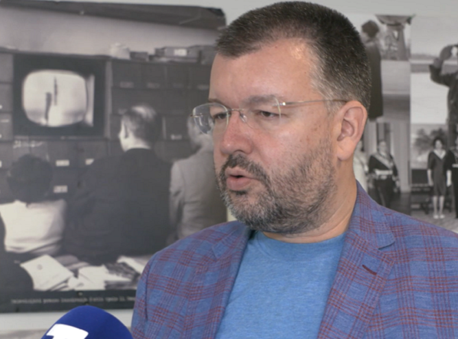 Čedomir Antić: Dobro što se situacija pomera sa mrtve tačke, treba rešiti pitanje ispita