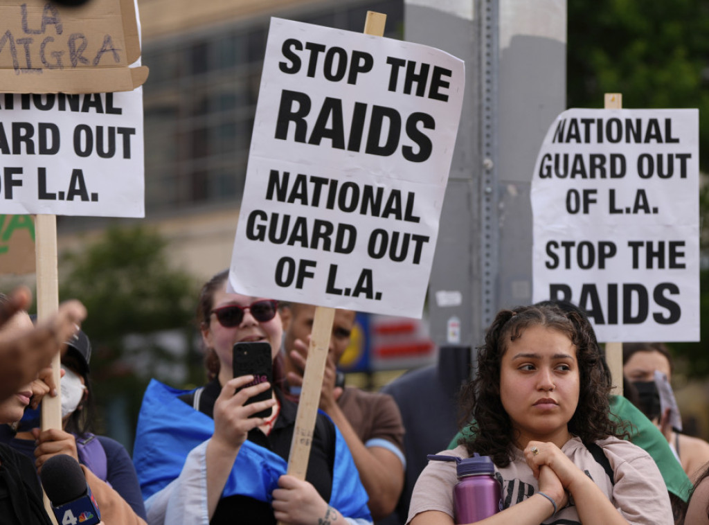 Protesti protiv Službe za imigraciju i carine (ICE) proširili se na gradove širom SAD