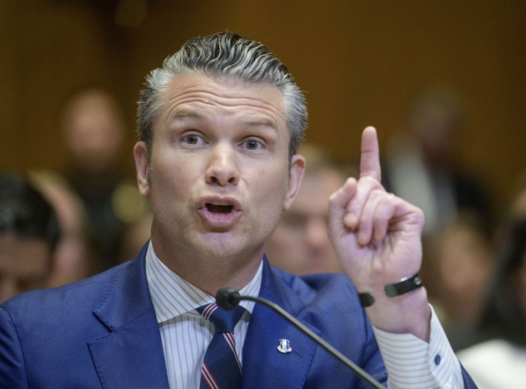 Hegset: Američki vojnici raspoređeni su u Los Anđelesu da bi federalne službe sprovodile zakon