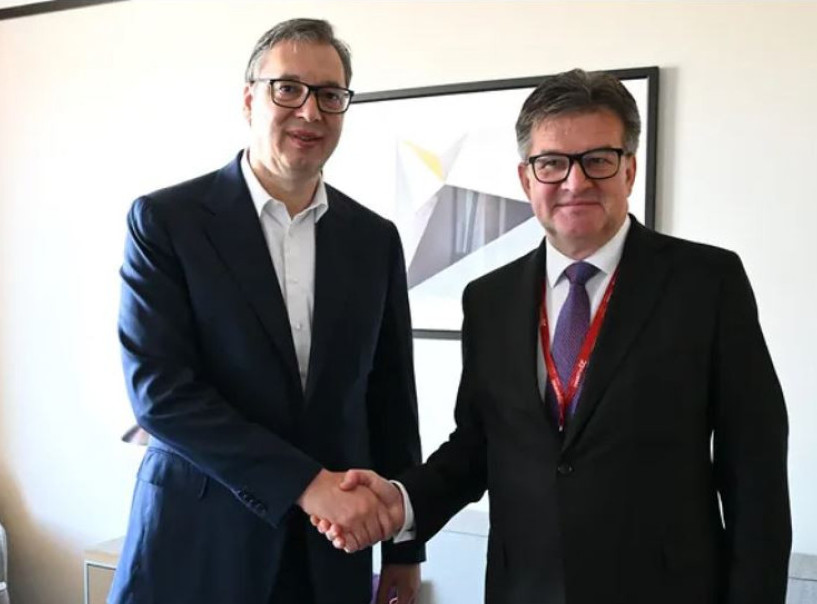 Vucic, Lajcak meet in Prague, discuss regional challenges