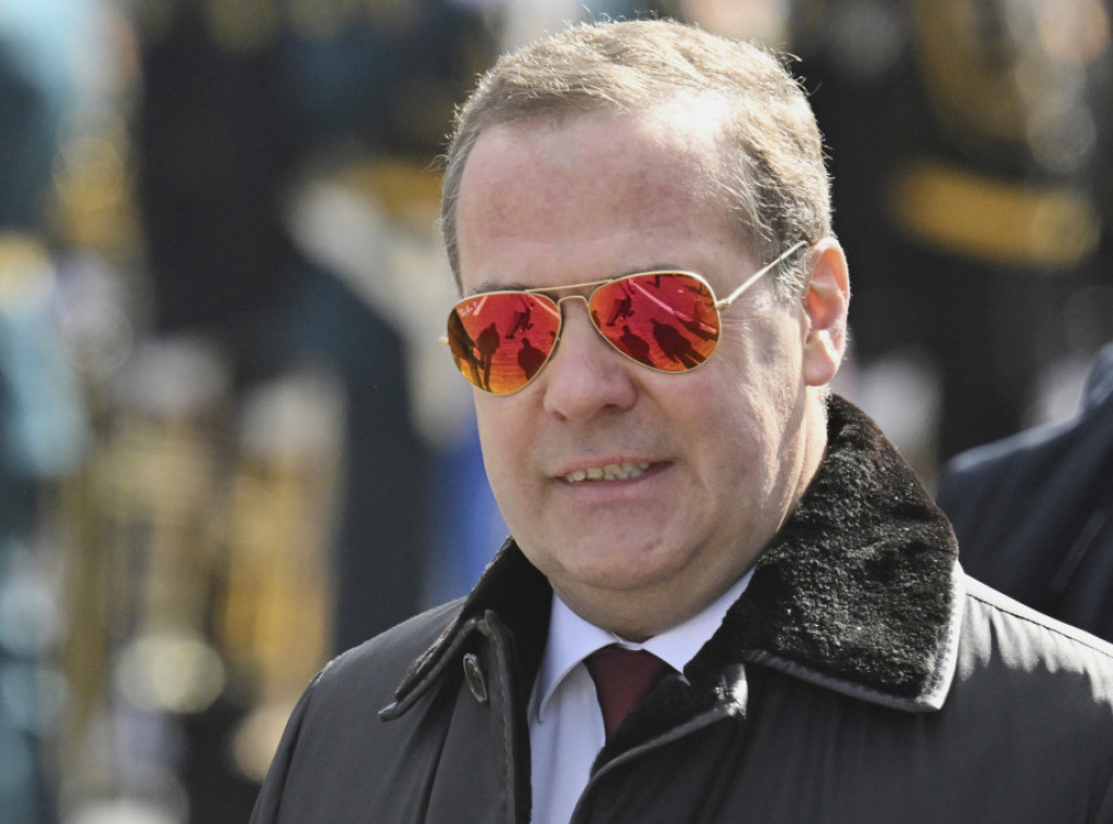 Medvedev: Pretnja od nuklearnog sukoba je realna