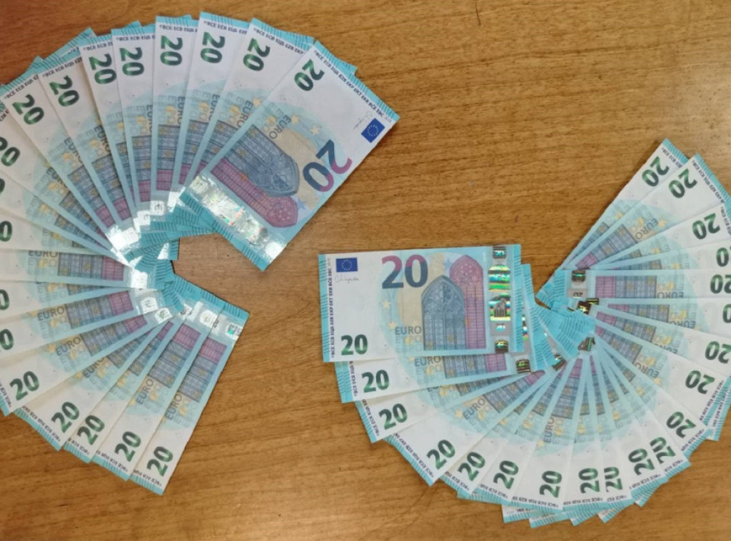 Carinski službenici u Nišu otkrili 55 falsifikovanih novčanica