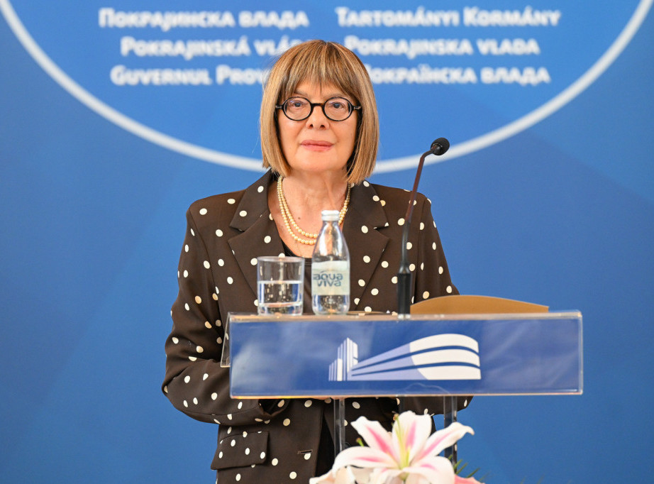 Predsednica Pokrajinske vlade Maja Gojković uručila mamograf Domu zdravlja Irig