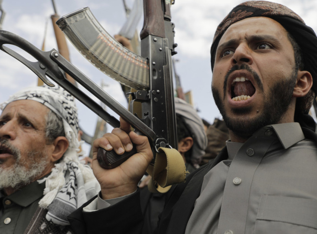 Jemenski pobunjenici Huti osudili izraelske napade na Iran