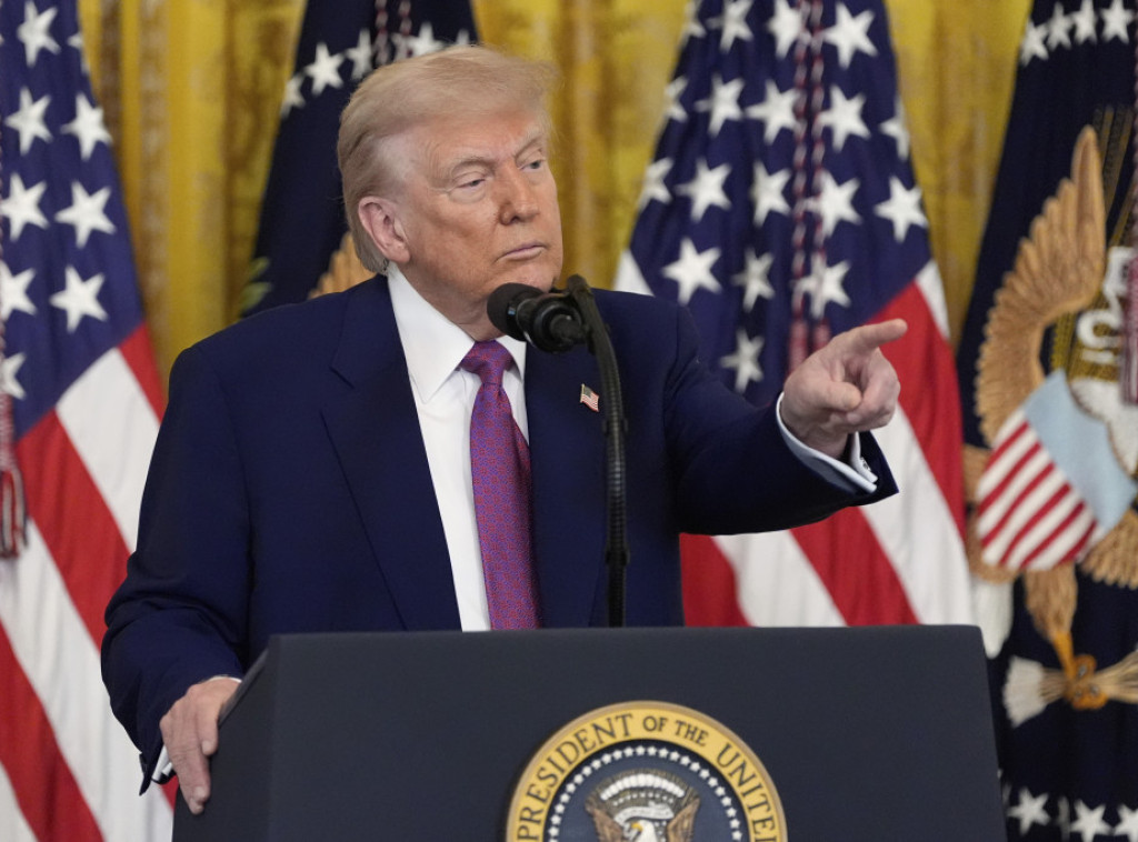 Tramp dozvolio prodaju Ju-Es stila za 14,9 milijardi dolara japanskom Nipon stilu