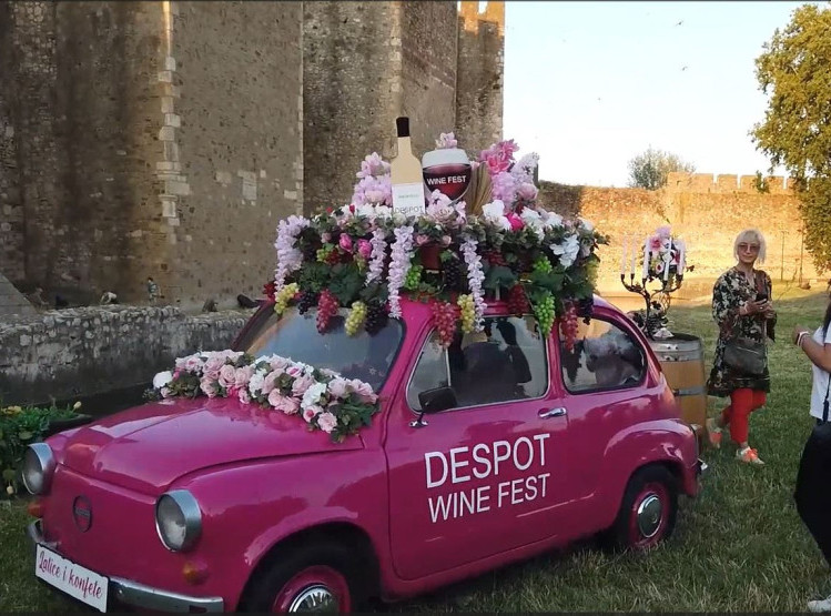 Festival posvećen vinu okupio blizu 60 izlagača u Smederevskoj tvrđavi