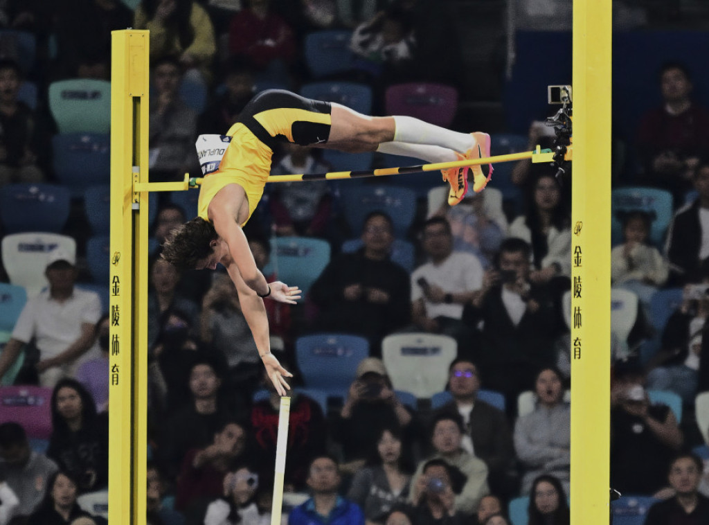 Duplantis preskočio 6,28 metara i 12. put u karijeri oborio svetski rekord