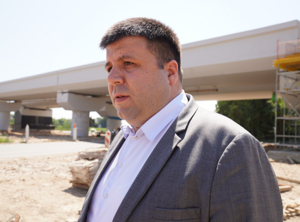 Milan Petrović: Na izgradnji pruge Zemun Polje - Nacionalni stadion angažovano 500 radnika