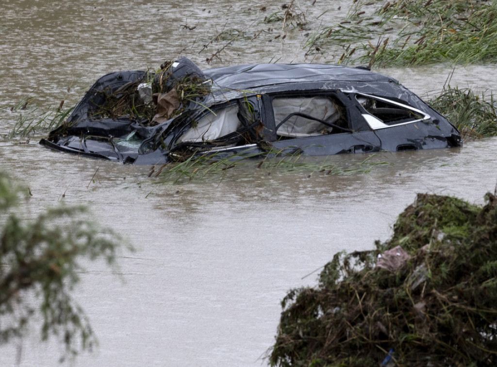 Vijetnam: Najmanje sedam osoba poginulo u poplavama