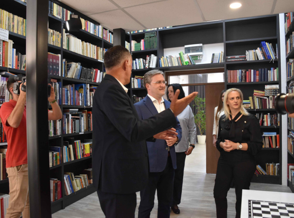 Selaković potpisao ugovor o obnovi Doma kulture u Toponici vredan 10 milona dinara