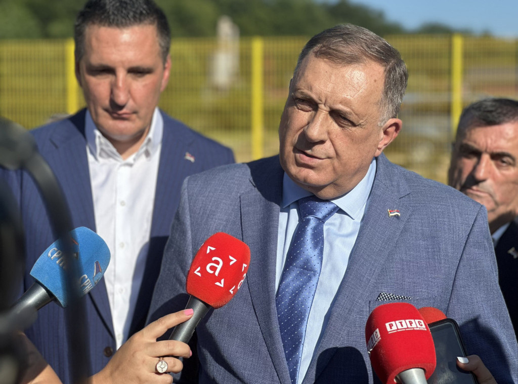 Dodik poručio Ageleru: Narodi BiH nisu vaša kolonija