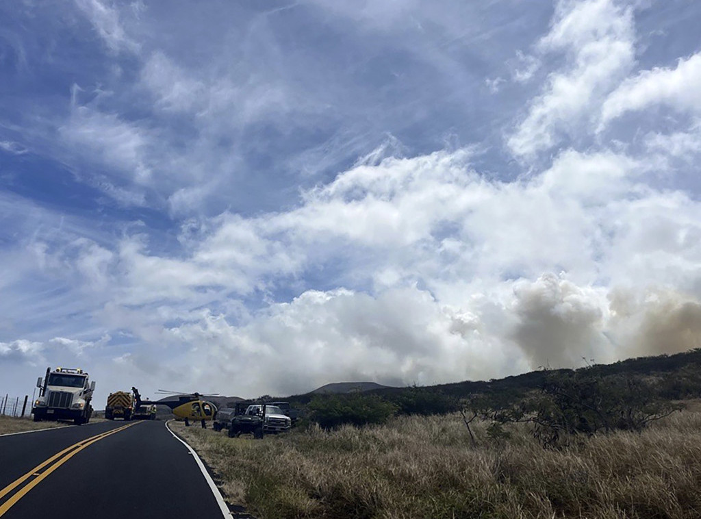 Požar na Mauiju zahvatio 330 hektara, proglašeno vanredno stanje