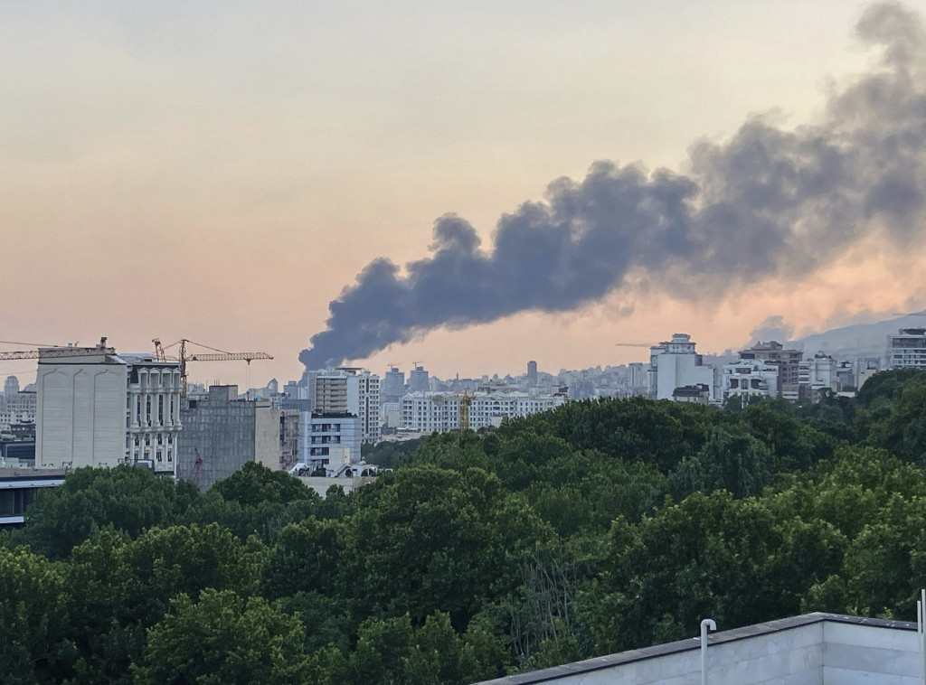 Izraelska ratna avijacija napala 12 iranskih lokacija za čuvanje i lansiranje raketa