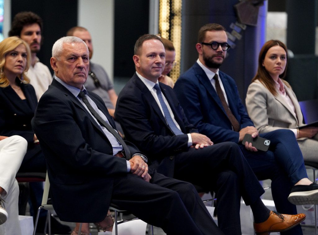 Predstavljen projekat koji startapima omogućava vidljivost putem letova Er Srbije