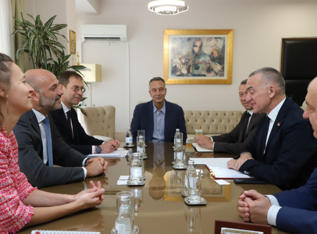 Vujić razgovarao sa predstavnicima EBRD o boljoj saradnji u oblasti reforme pravosuđa