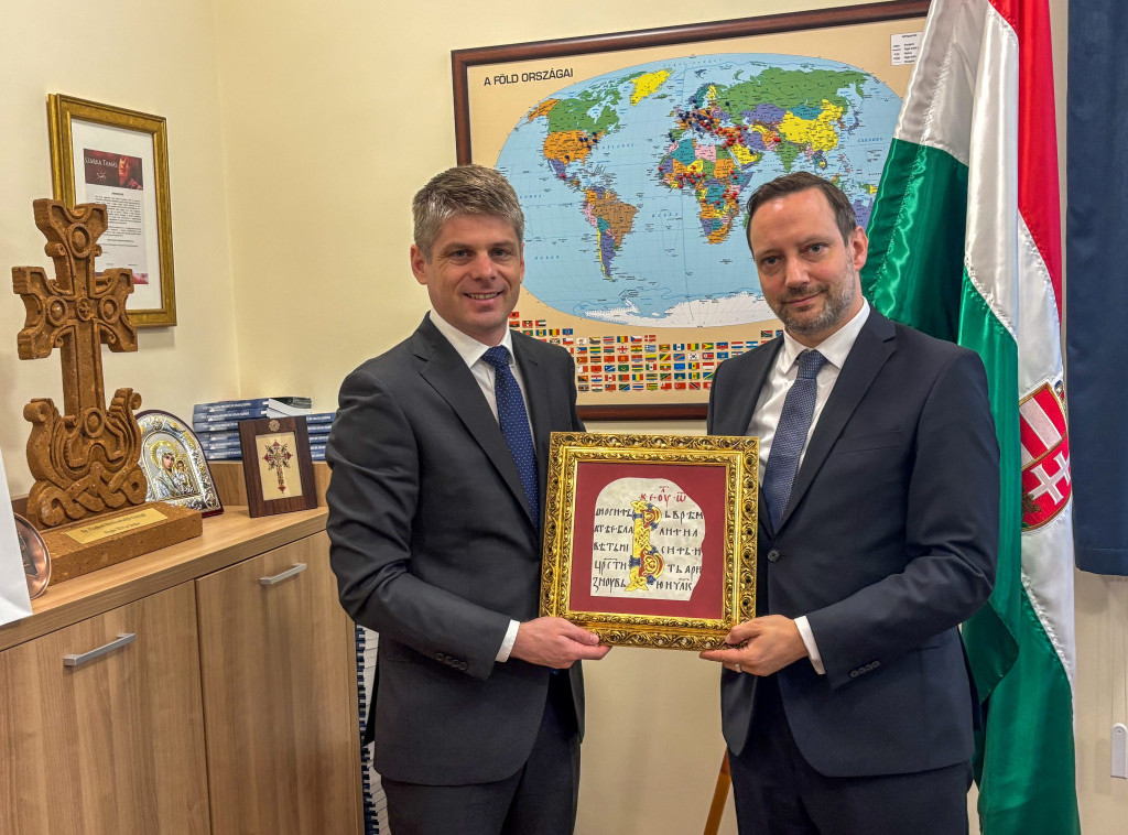 Gouillon, Hungary's Azbej discuss persecution of Kosovo-Metohija Serbs