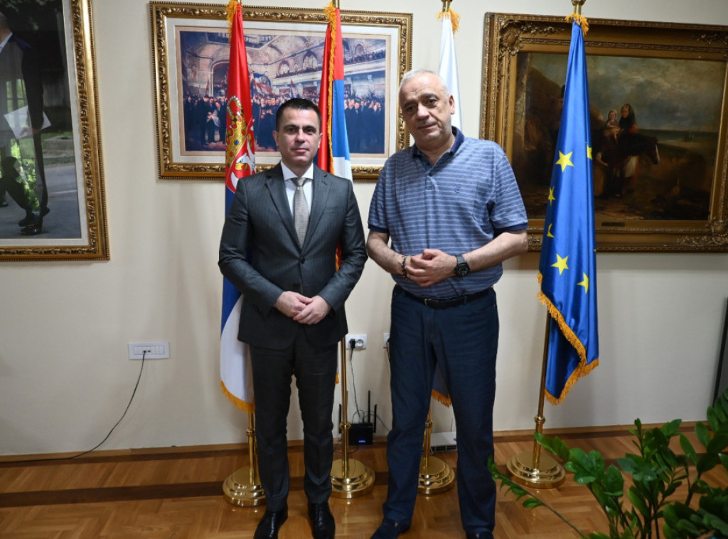 Đorđe Milićević na sastanku sa gradonačelnikom Subotice o Vidovdanskom saboru i kampovima