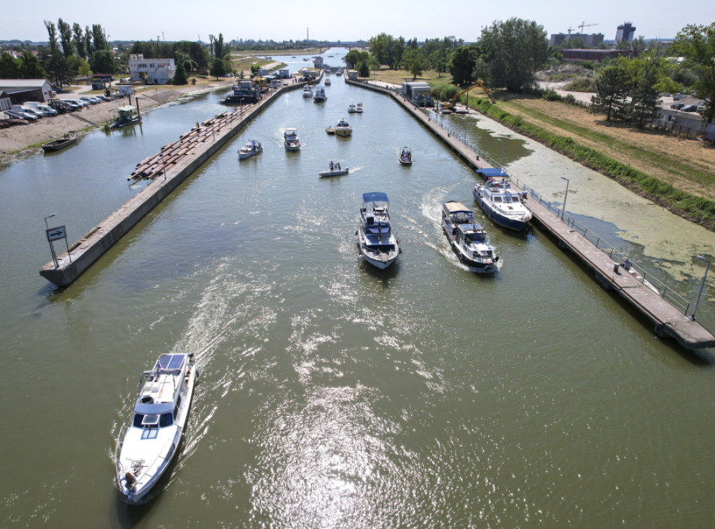 Isplovila 15. po redu Međunarodna regata "Vode Vojvodine" sa oko 220 učesnika