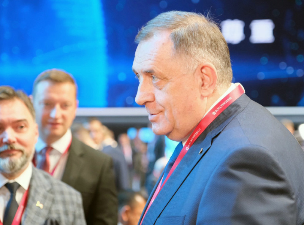 Dodik: Zapad pokušava da stvori teškoće pravoslavnom svetu, to je neprihvatljivo