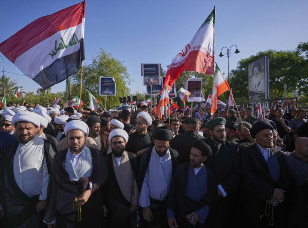 Hiljade ljudi okupile se u Bagdadu kako bi pokazale solidarnost sa Iranom